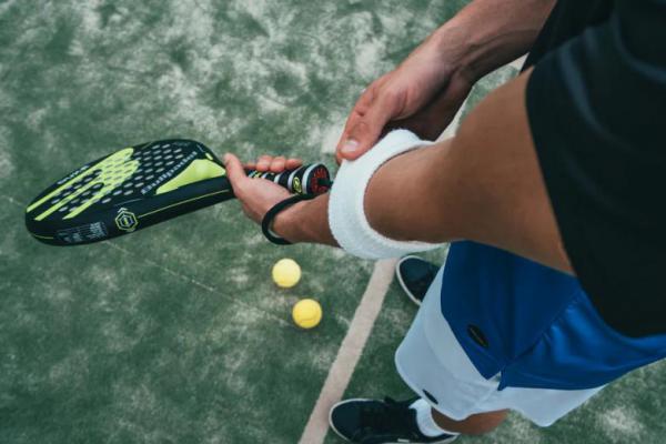 🤔 Cómo elegir la pala de pádel ideal para tu estilo de juego: guía práctica