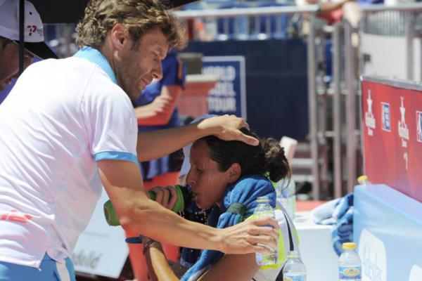 ⚠️ ¿Jugar al pádel con calor? Sí, pero con cabeza: 4 claves para rendir mejor este verano